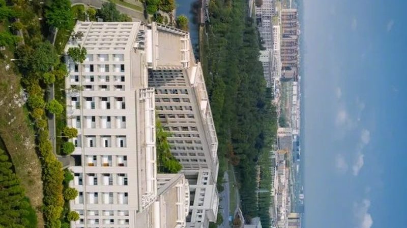 SMT工艺在电子加工中的关键作用与优势解析